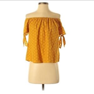 Universal Thread Short Sleeve Blouse